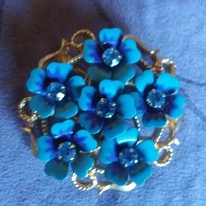 Vintage brooch Avon "love blossoms" collection
